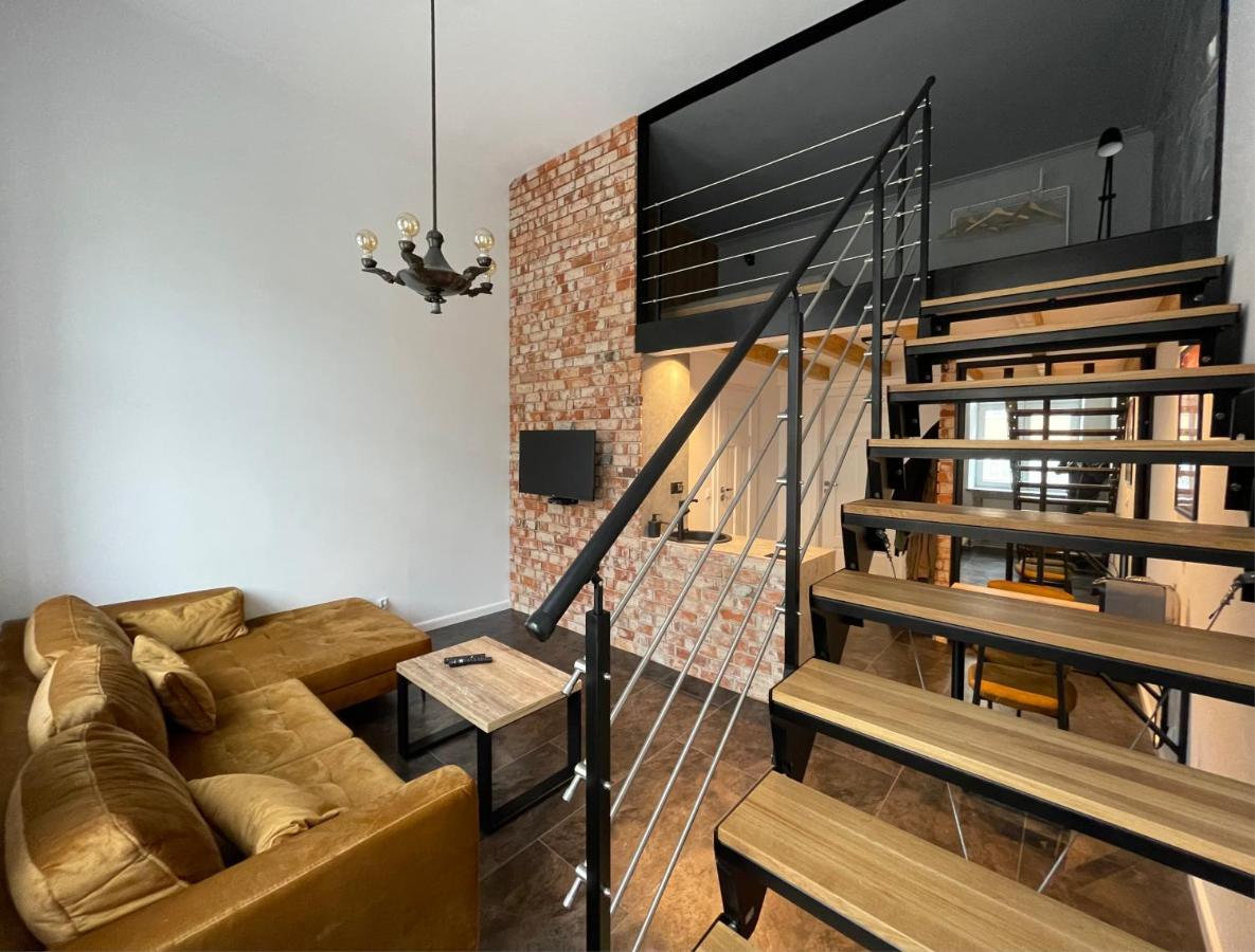 Off Side Story Apartment 우치 외부 사진
